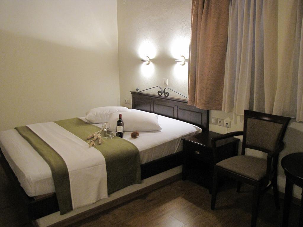 Hotel Mirovoli Мілеай Номер фото