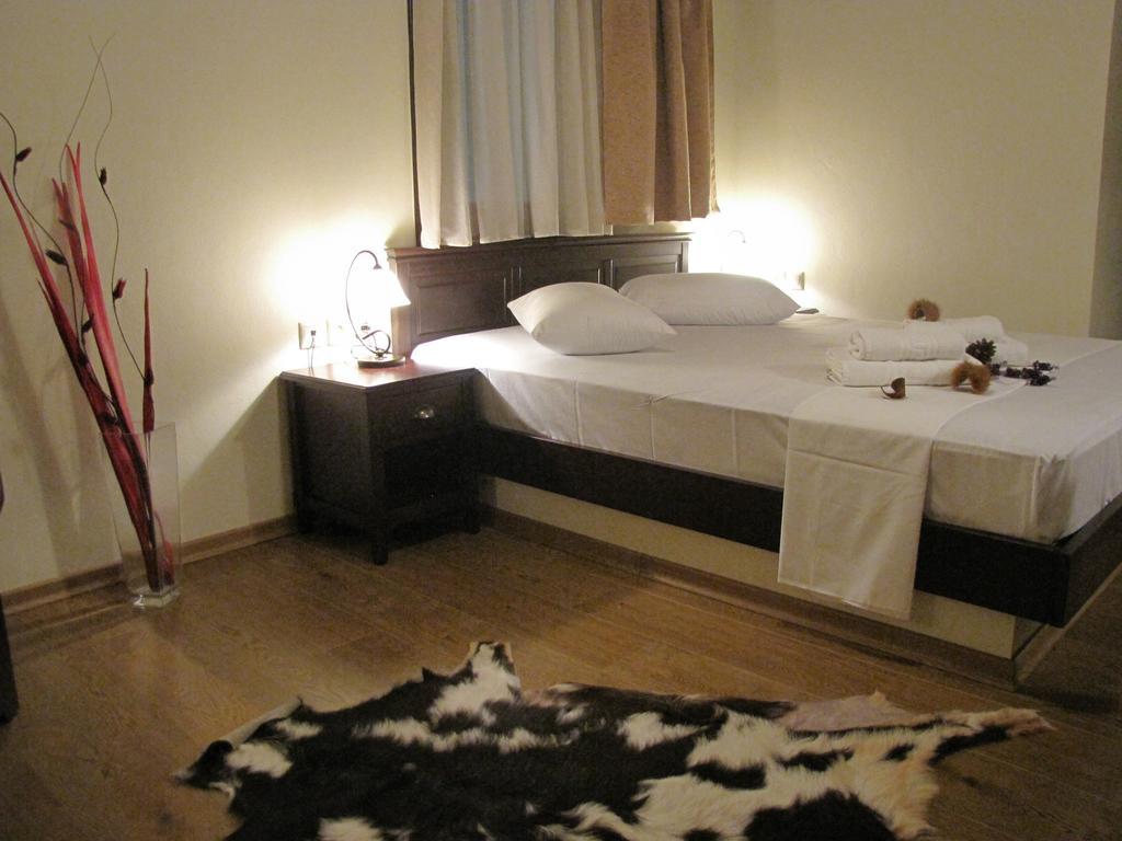 Hotel Mirovoli Мілеай Номер фото