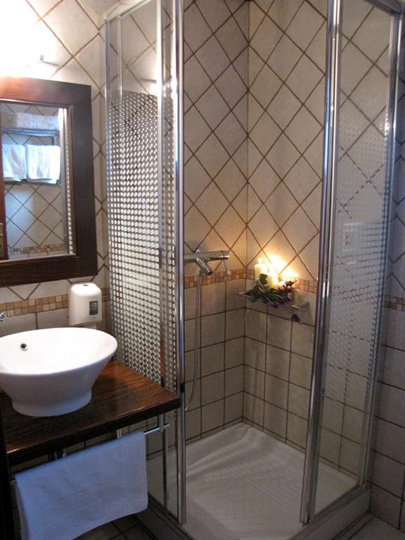 Hotel Mirovoli Мілеай Екстер'єр фото