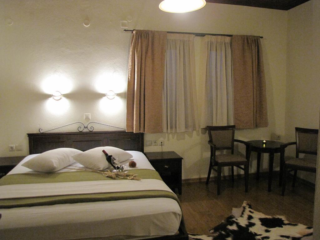 Hotel Mirovoli Мілеай Номер фото