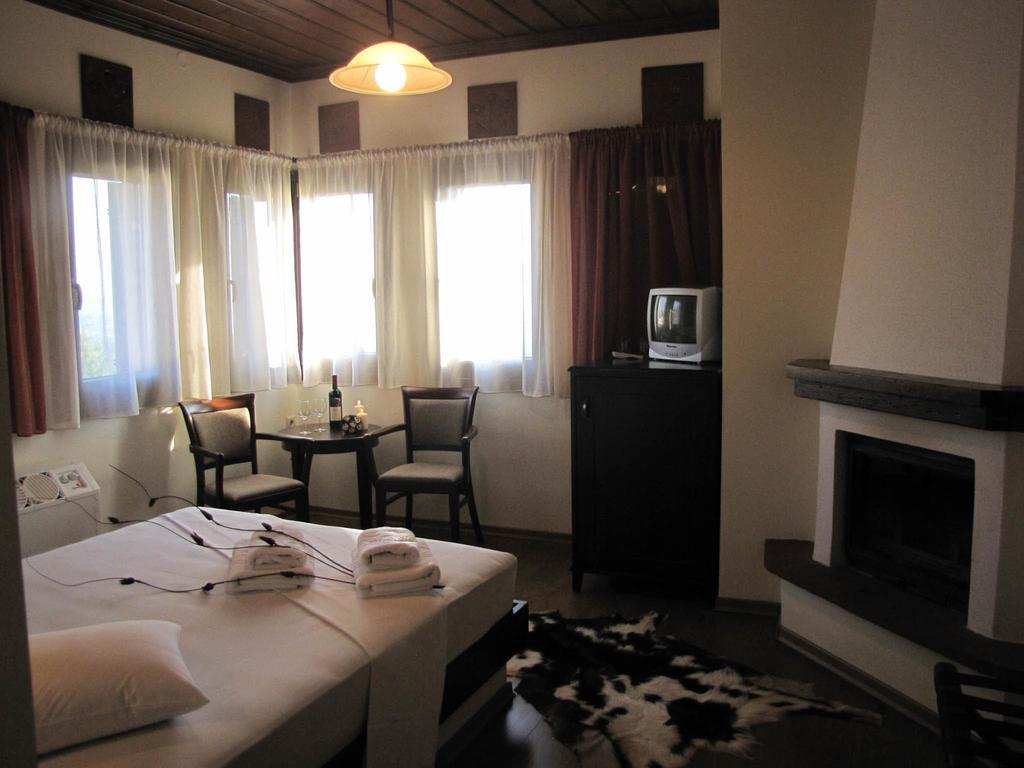 Hotel Mirovoli Мілеай Номер фото